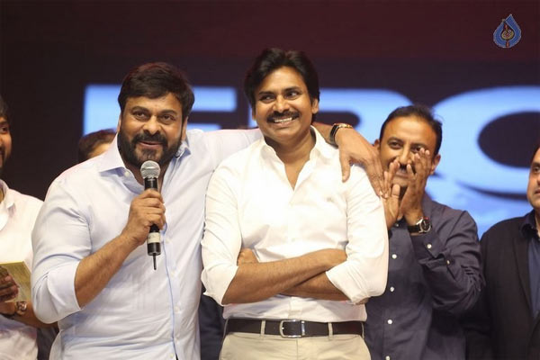 pawan kalyan,chiranjeevi,chiranjeevi about pawan kalyan movies,sardaar gabbar singh audio  పవన్..జోడు గుర్రాల స్వారీ చెయ్!